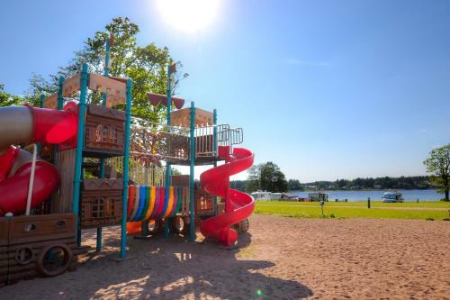 Kristinehamn Herrg�rdscamping & Stugor