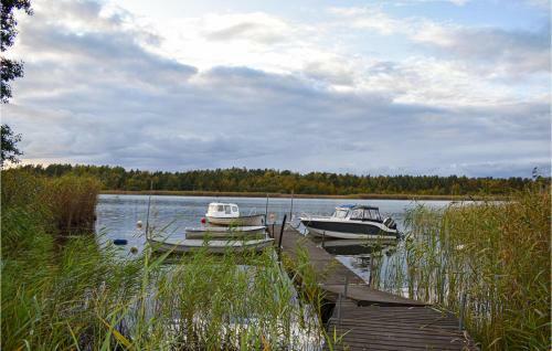 Four-bedroom Holiday Home In Motala