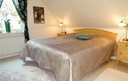 Three-bedroom Holiday Home In Ronneby
