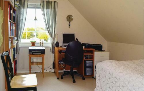Three-bedroom Holiday Home In Ronneby