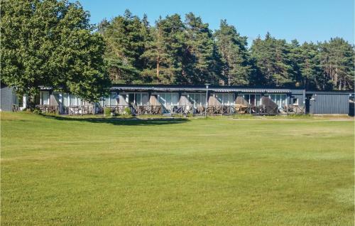 One-bedroom Holiday Home In Stromstad