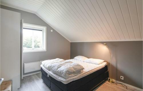 Four-bedroom Holiday Home In Stromstad