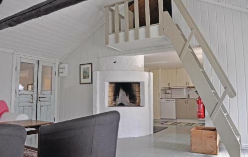 Three-bedroom Holiday Home In Uddevalla