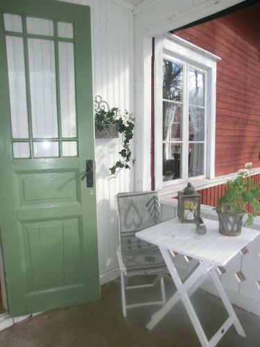 Karlstugan Cottage
