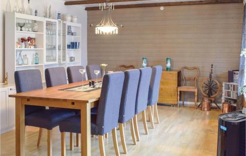 Four-bedroom Holiday Home In Visby