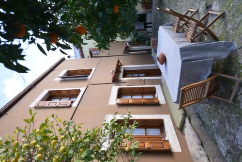 Apartamento Troullos Traditional Homes