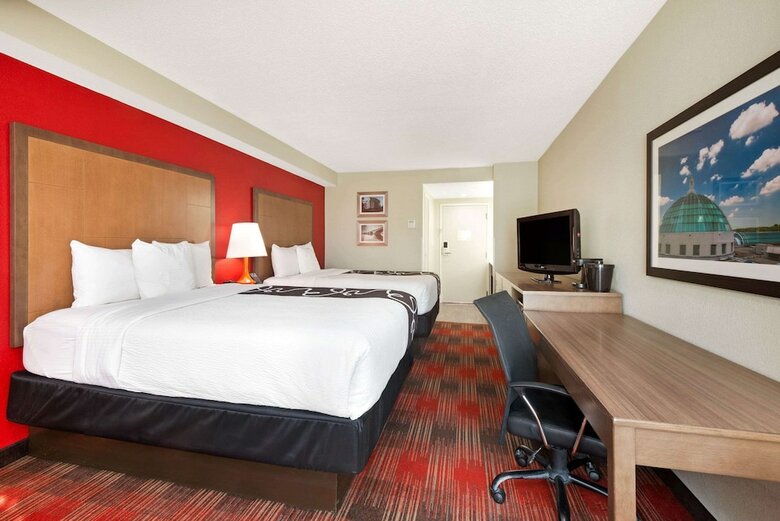 Hotel Comfort Inn