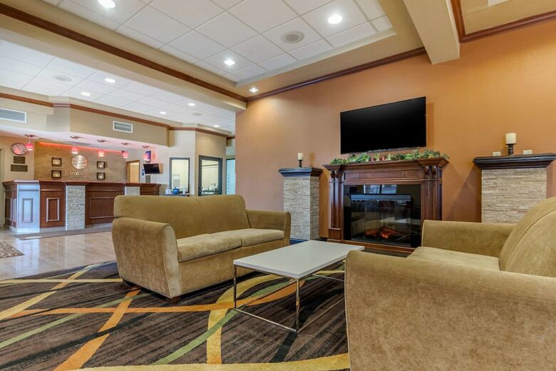 Hotel Comfort Suites