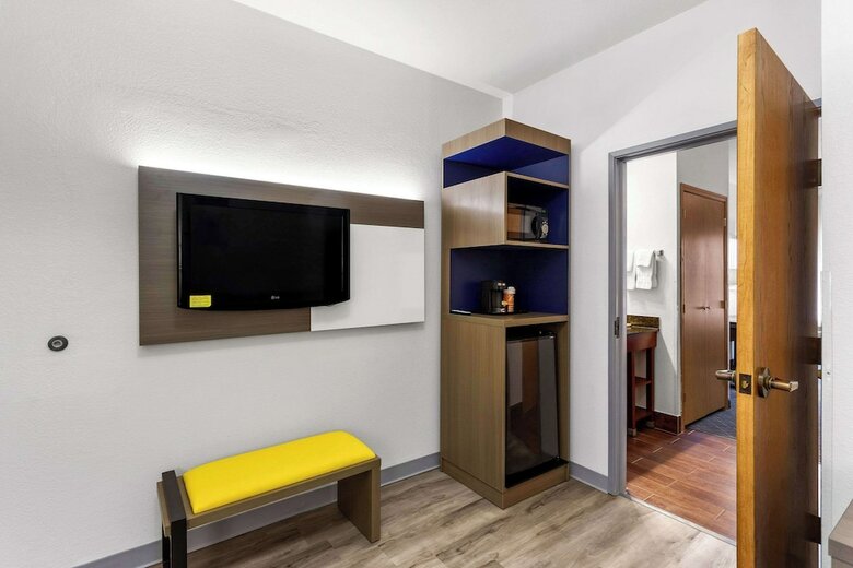 Hotel Comfort Suites
