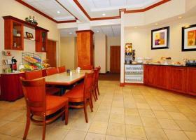 Hotel Comfort Suites