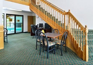 Hotel Rodeway Inn & Suites