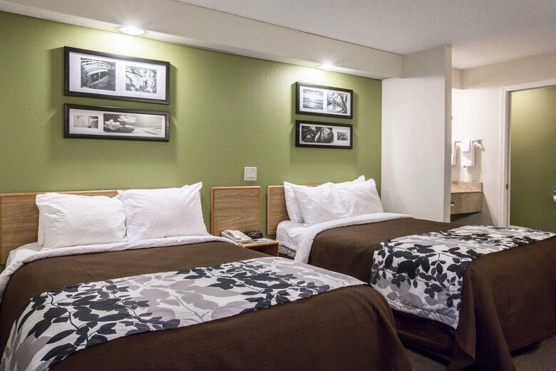 Hotel Sleep Inn At Six Flags