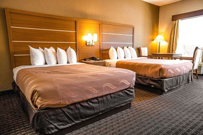 Hotel Quality Inn & Suites At Six Flags