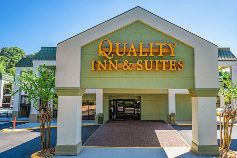 Hotel Quality Inn & Suites At Six Flags