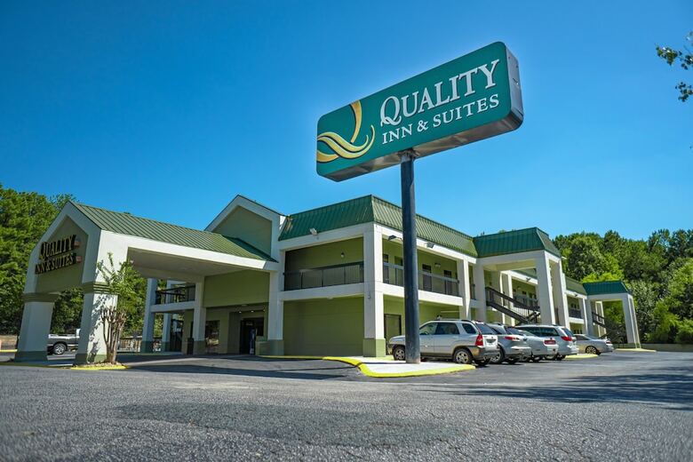 Hotel Quality Inn & Suites At Six Flags