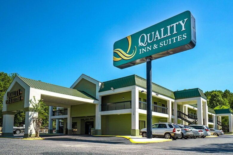 Hotel Quality Inn & Suites At Six Flags