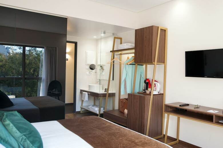 B4b Athens Signature Hotel