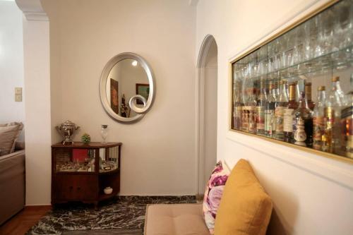 Apartamento Comfy & Tasteful Central Apt. 1' To Metro Station