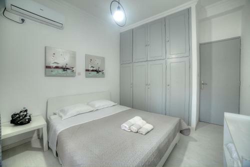 Cosy Apartment In Glyfada Center