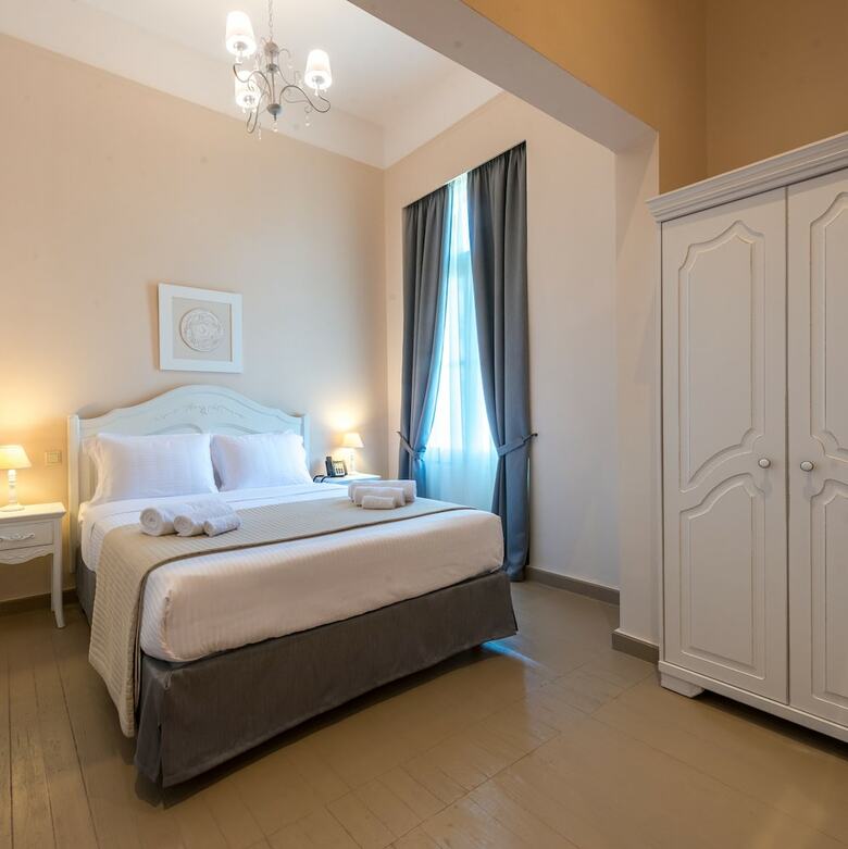 Hostal Palladian Home