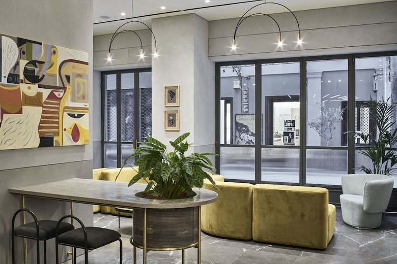Perianth Hotel