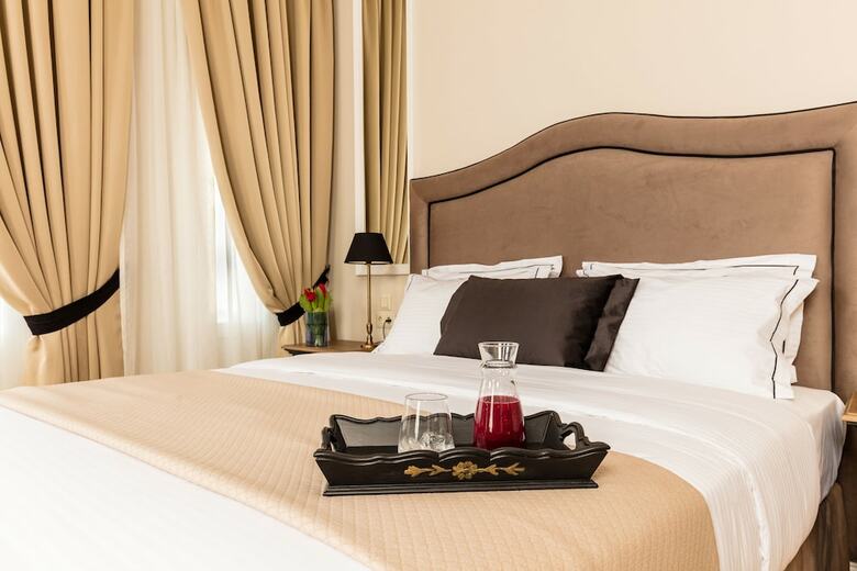 Hotel Athens Mansion Luxury Suites