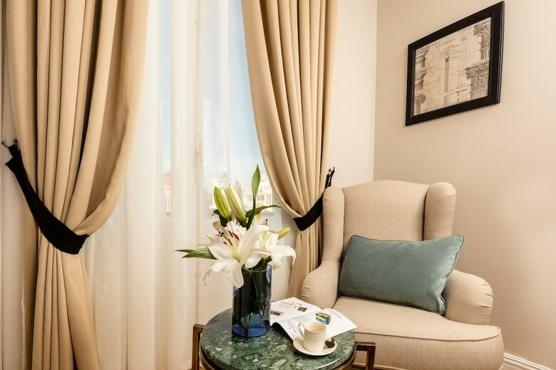 Hotel Athens Mansion Luxury Suites