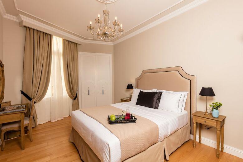 Hotel Athens Mansion Luxury Suites