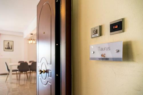 Taurus - Deluxe Apartment With Sea View