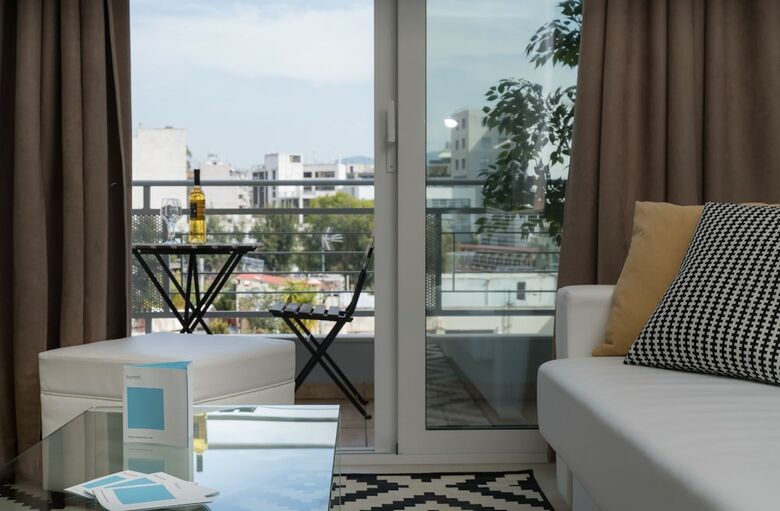 Alekos Apartments