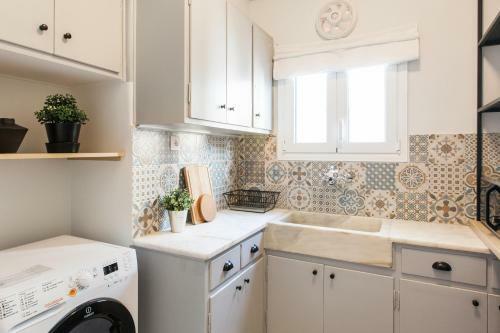 Central Cozy Apartments In Plaka By Upstreet
