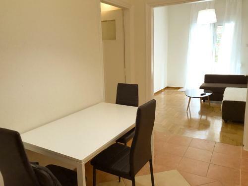 Apartamento The Acharnon Residence