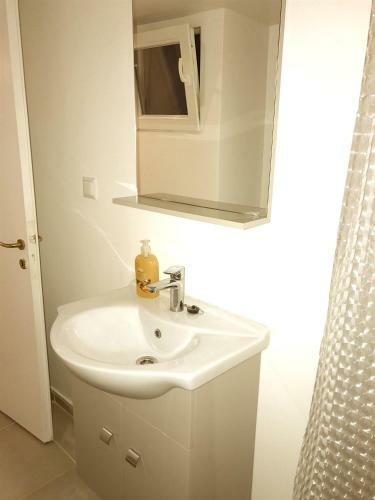 Apartamento The Acharnon Residence