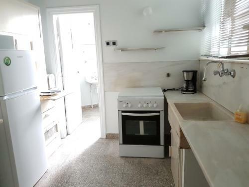 Apartamento Errathens Pine Red And Taupe