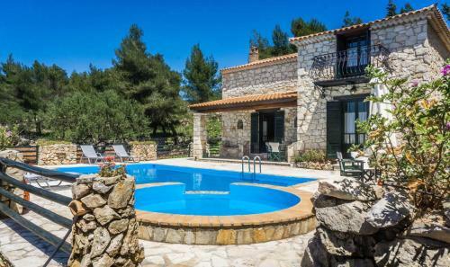 Villa Aresti Mountain Resort