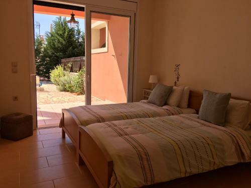 Villa 6 Emerald Bay