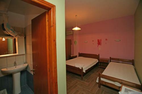 Elina Apartments