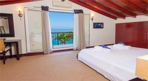 Beachfront Villa Benele