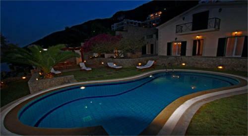 Beachfront Villa Benele