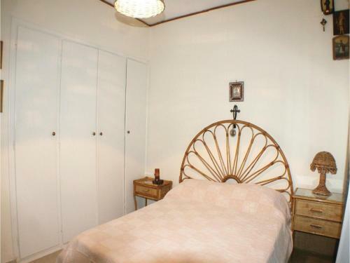 Three-bedroom Apartment In Derveni