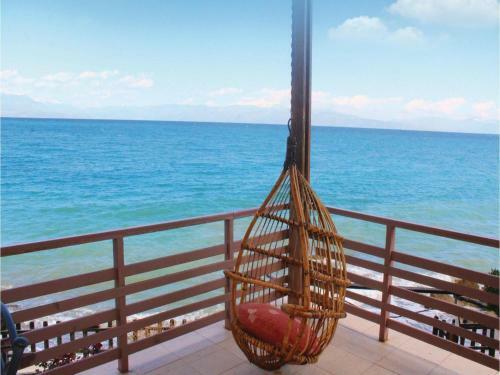 Three-bedroom Apartment In Derveni