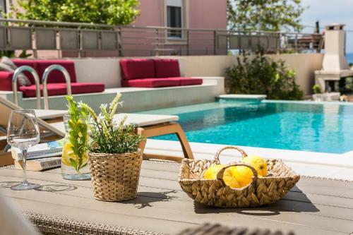 Athinais Lak Villa