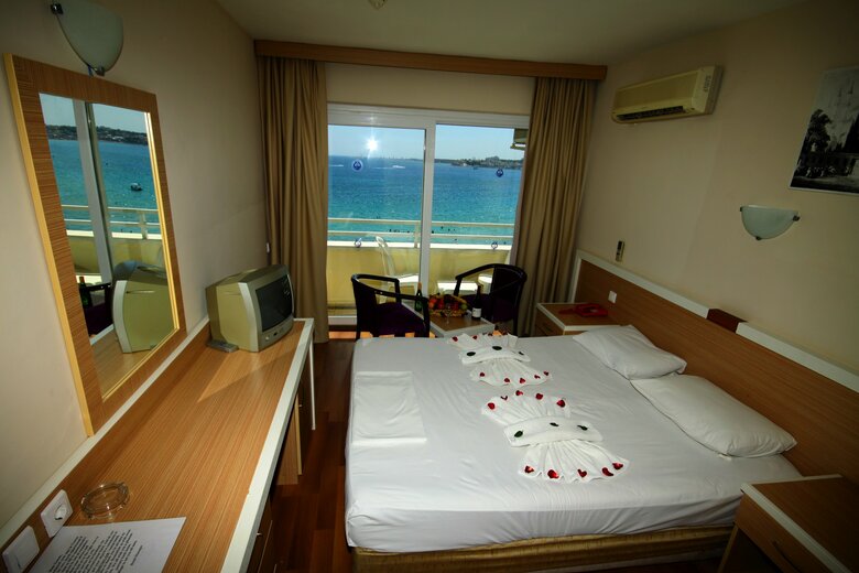 Tuntas Hotel Altinkum