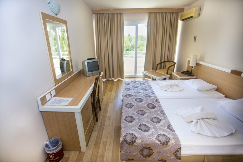 Tuntas Hotel Altinkum