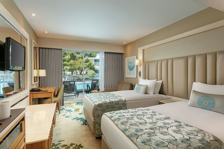 Titanic Beach & Resort De Luxe Hotel