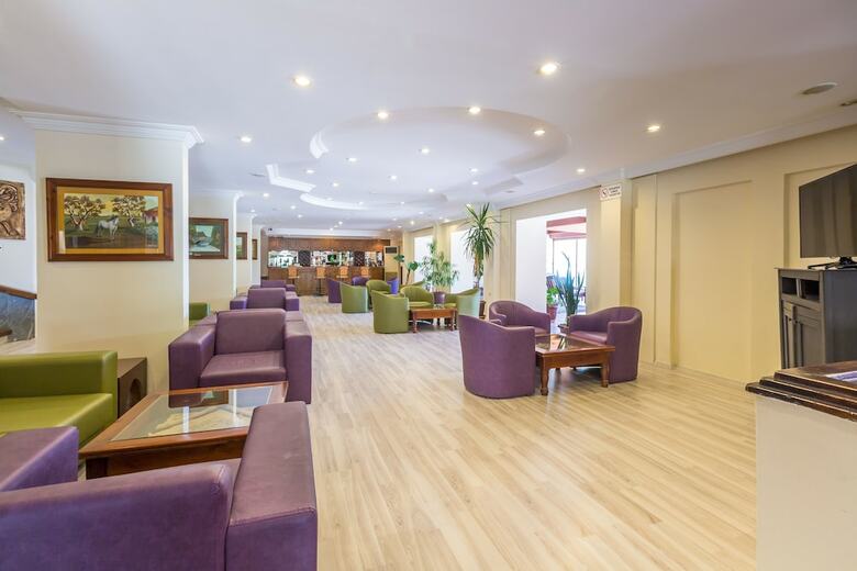 Phellos Hotel