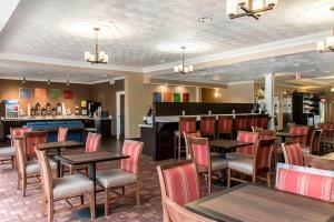 Hotel Comfort Suites