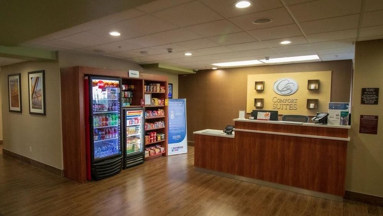 Hotel Comfort Suites