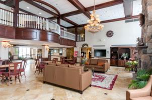 Hotel Comfort Inn & Suites