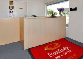 Hotel Econo Lodge  Inn & Suites